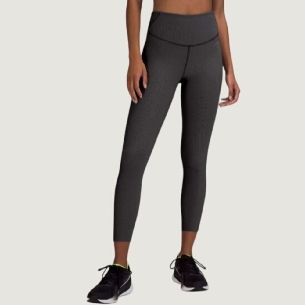Lululemon Base Pace High Rise Tight Womens 2 Two Tone Ribbed Black Gray Running
